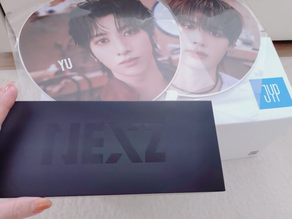 NEXZライブグッズ（ペンライト、うちわなど）の写真